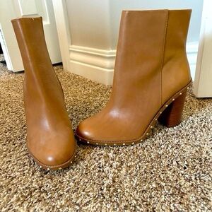 Gianni Bini Women’s Tan Cognac Brown Leather Studded Boots 6M